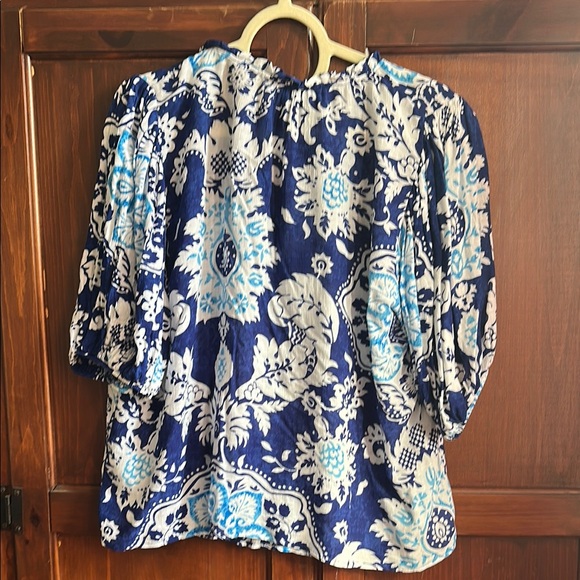 RACHEL ZOE GRAPHIC RELAXED SHORT SLEEVES BLOUSE - Picture 3 of 6